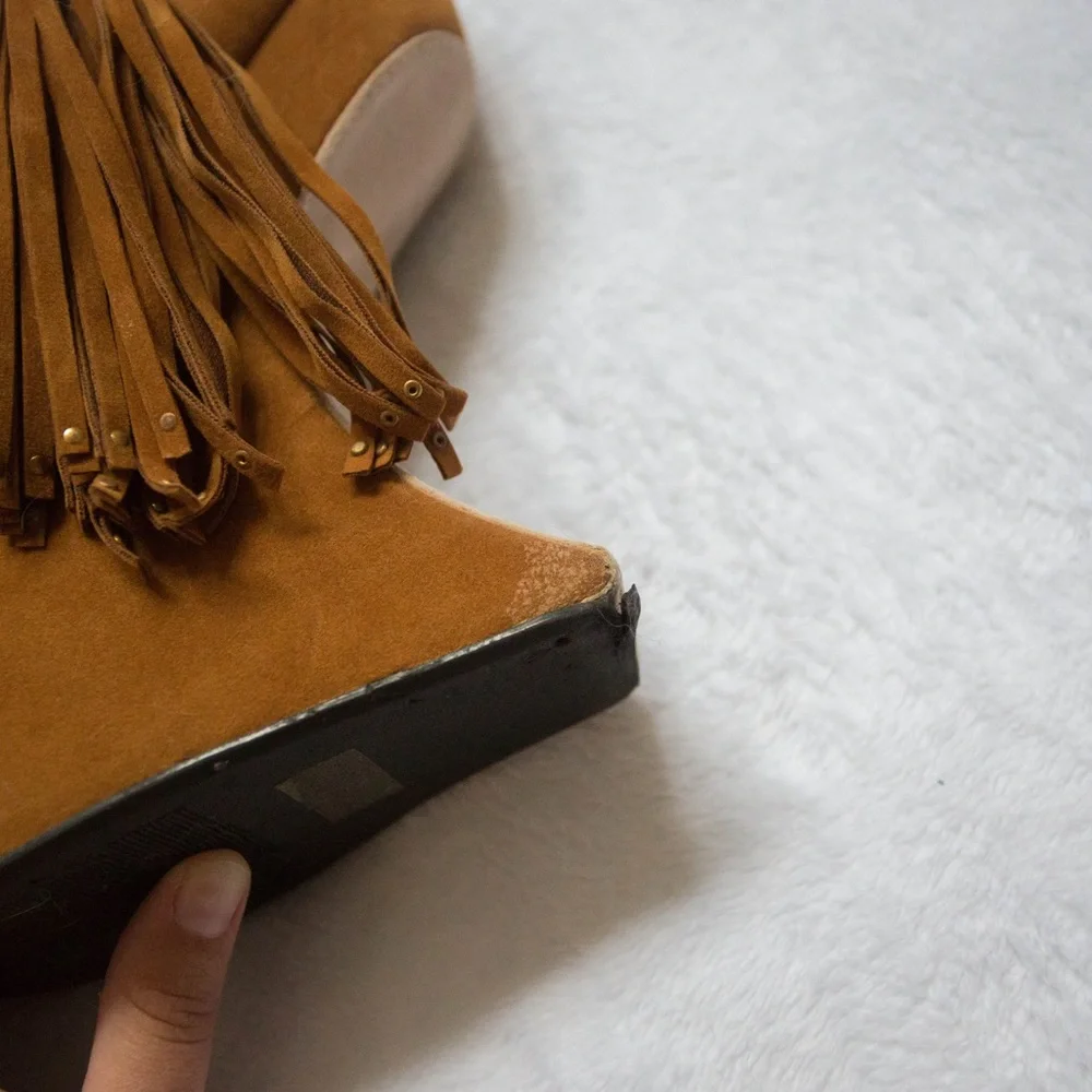 Brown heel less platform shoes, with tassels - Picture 4 of 9